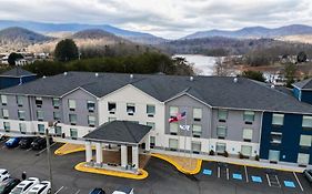 Holiday Inn Express Hiawassee Ga 2*