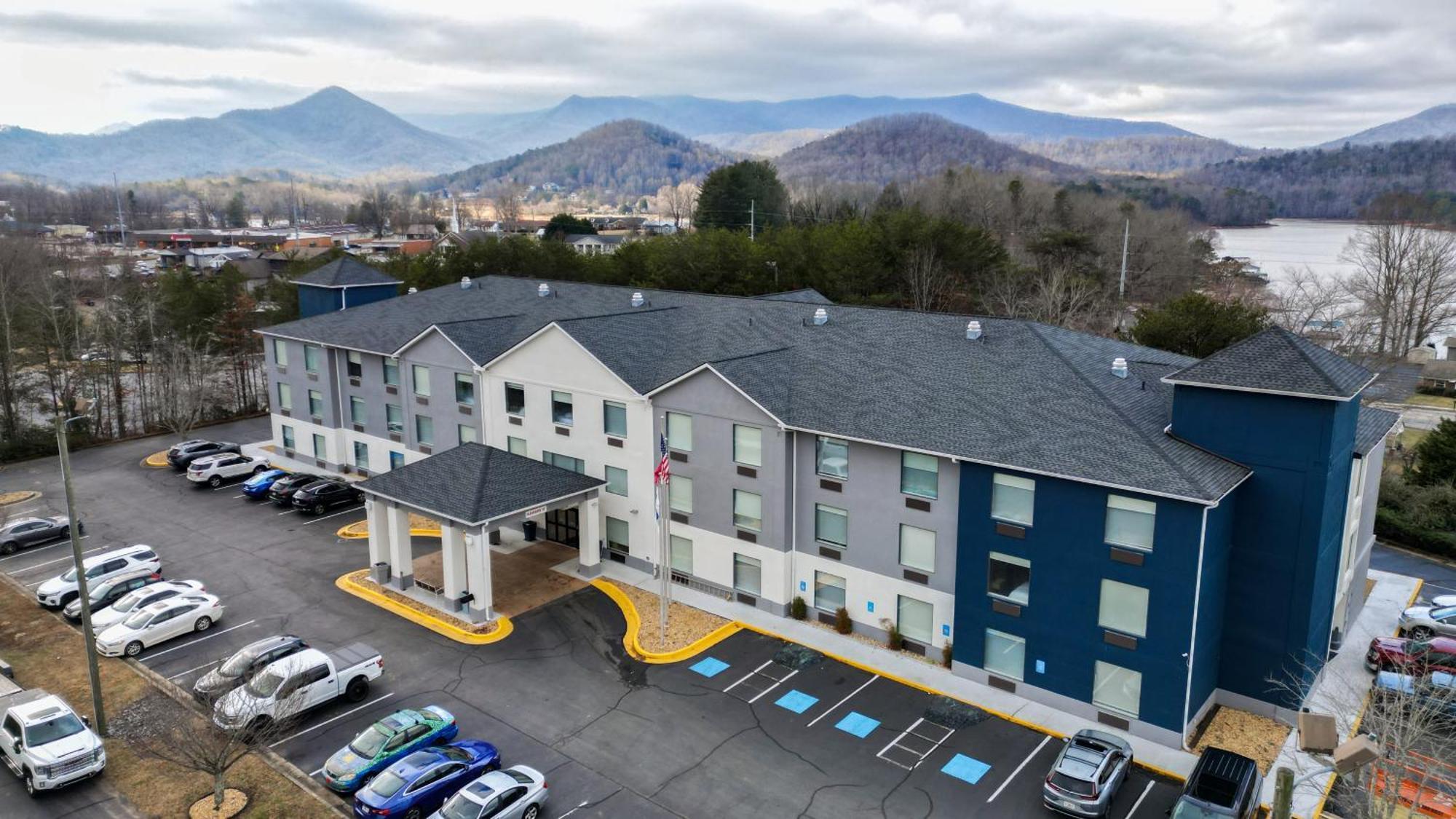 Holiday Inn Express Hotel & Suites Hiawassee, An Ihg Hotel Exterior photo